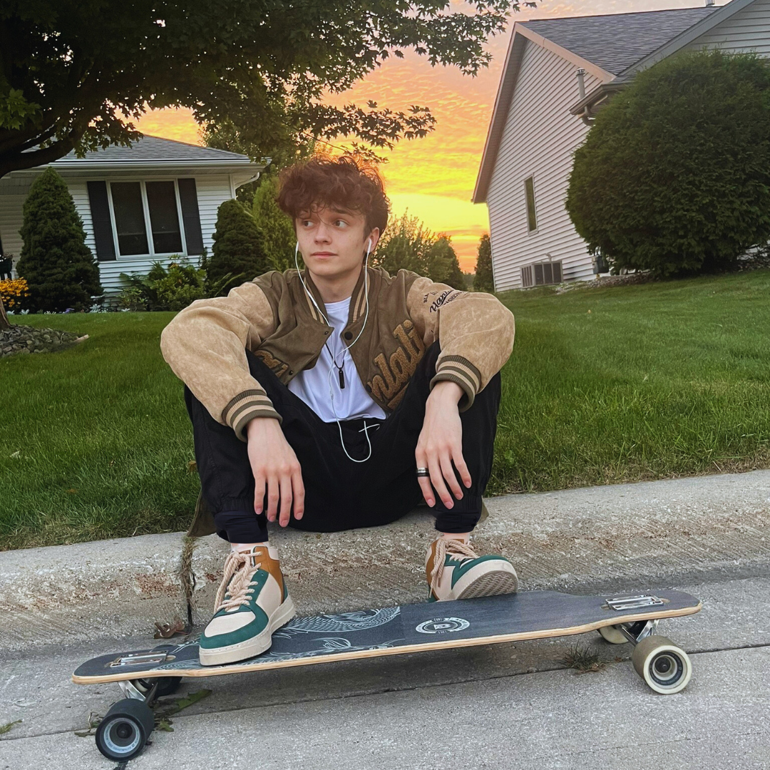 Skateboard_pic_2.png